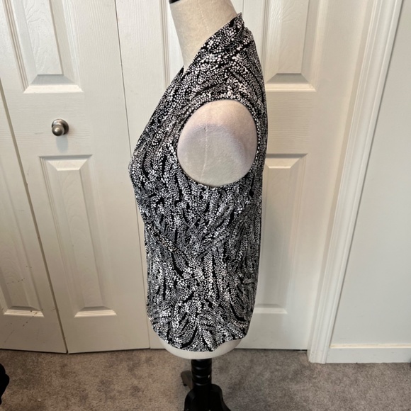 Tahari size M top - Picture 4 of 12